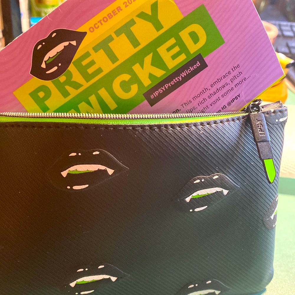 Ipsy monthly subscription never opened